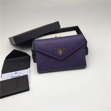 顶级精仿普拉达prada钱包 1MH002 紫色经典十字纹普拉达女士信封包