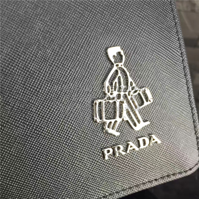 顶级高仿包包Prada普拉达 0057 十字纹全皮金属标识拉链手拿包