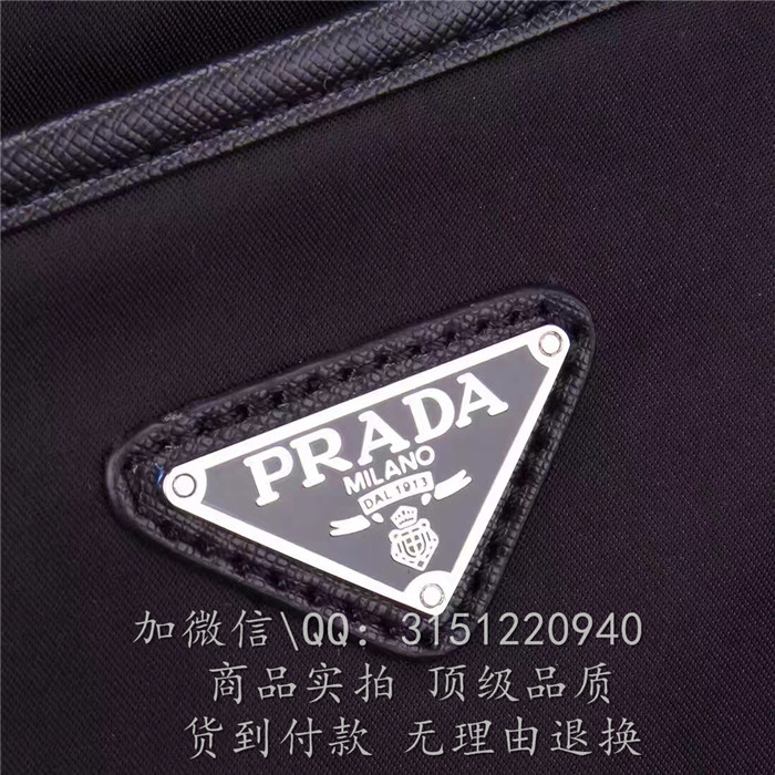 Prada普拉达 2VH269 黑色防水尼龙帆布翻盖自动扣单肩邮差包