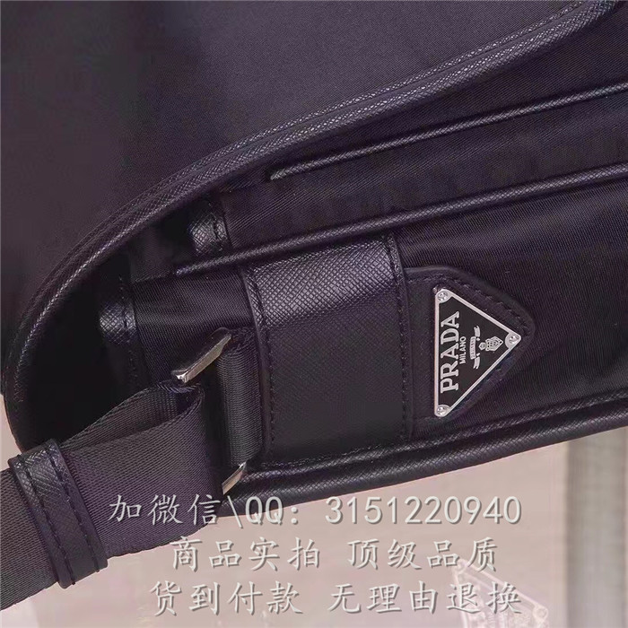 Prada普拉达 2VD770 黑色尼龙帆布翻盖自动扣竖款单肩邮差包