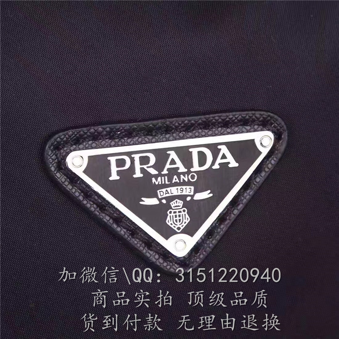 Prada普拉达 2VE871 黑色防水尼龙正面三角徽标拉链闭合手提公文包