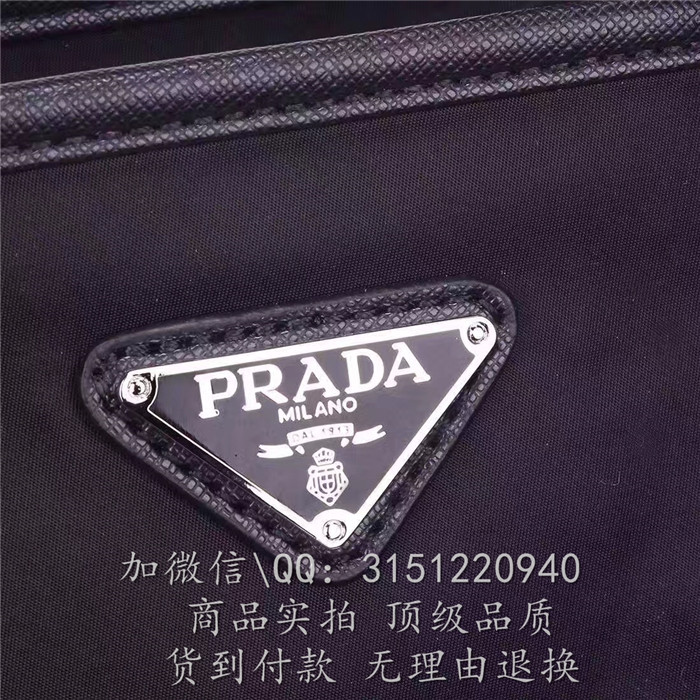 Prada普拉达 2VG032 经典黑色尼龙布斜跨手提包