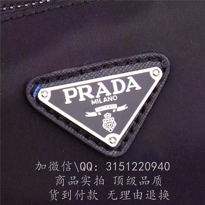 Prada普拉达 2VH021 黑色尼龙布拉链闭合斜跨单肩包