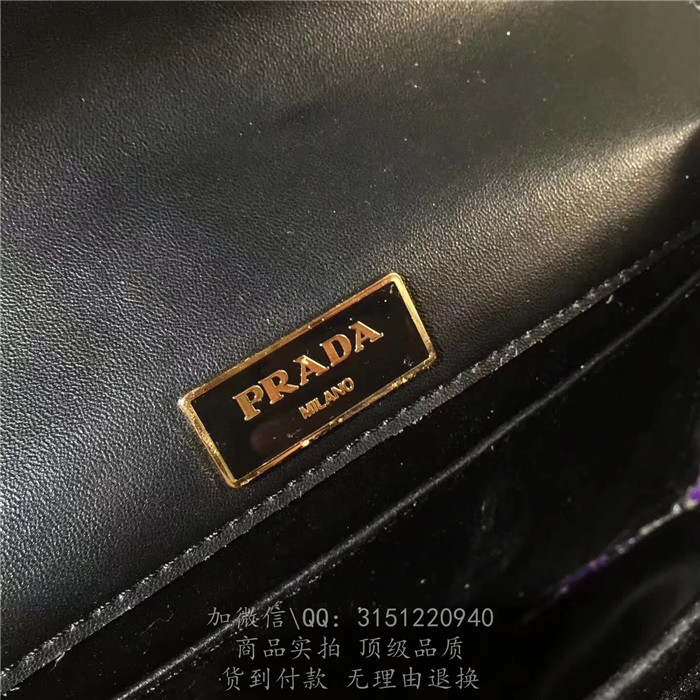 prada肩背包 1BD055深蓝配咖啡色 普拉达拼色Pionniere丝绒手袋