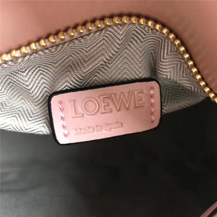 Loewe手提斜挎包 01137浅粉色 罗意威新款puzzle手袋