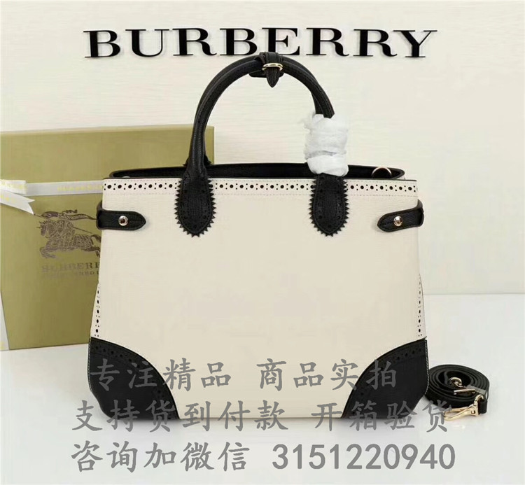 顶级高仿Burberry托特包 40685131白色 The Banner - 中号镂花装饰皮革班纳手袋