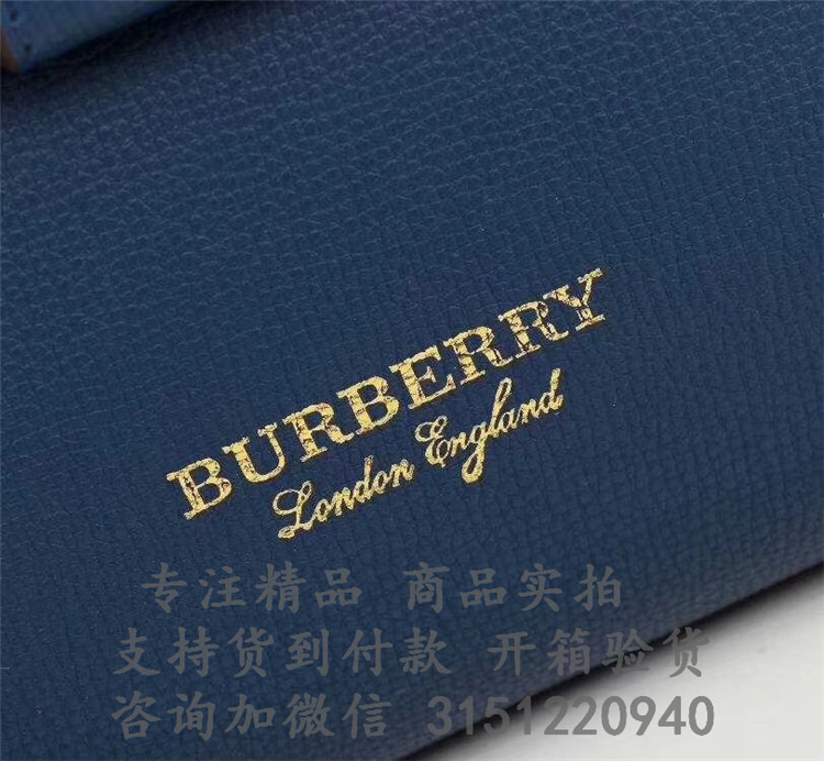 顶级高仿Burberry手提包 40643131墨蓝色 中号粒纹皮革拼 House 格纹托特包