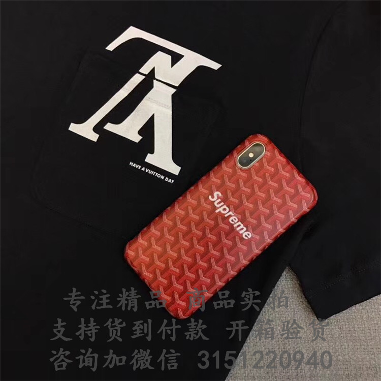 顶级高仿LV纯棉字母T恤 1A4703黑色 UPSIDE DOWN LV LOGO POCKET T恤