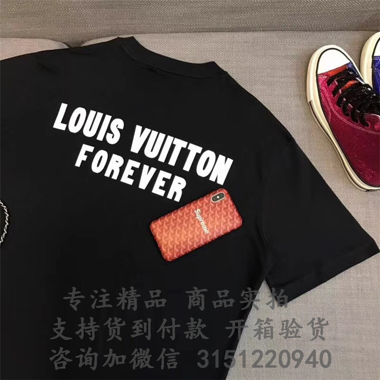 顶级高仿LV纯棉字母T恤 1A4703黑色 UPSIDE DOWN LV LOGO POCKET T恤