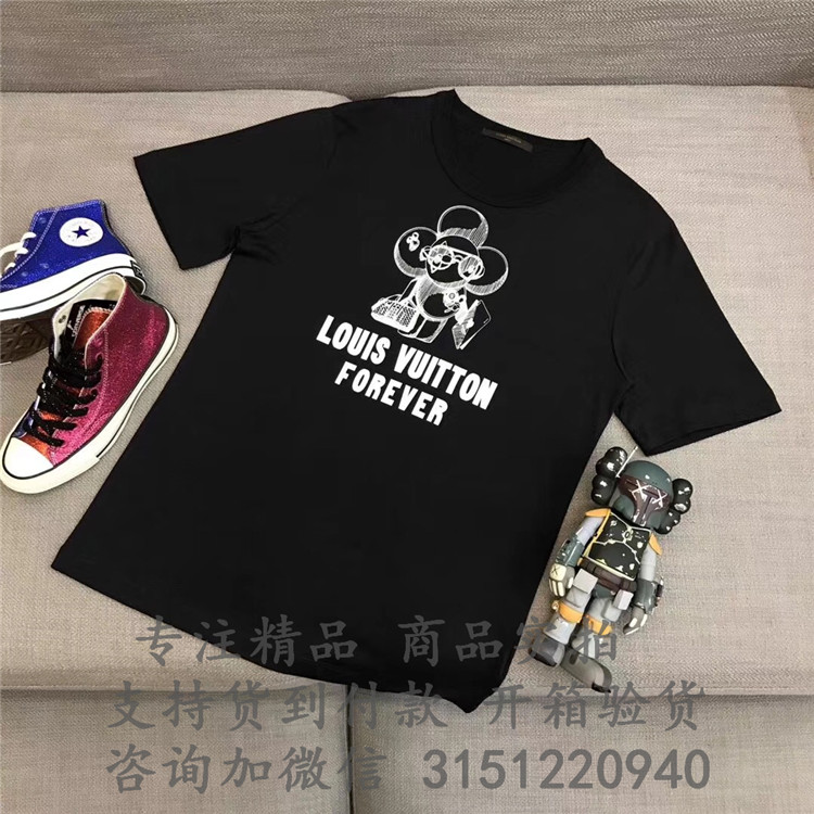 顶级高仿LV纯棉字母T恤 1A47EU黑色 VIVIENNE POP UP LOGO T恤