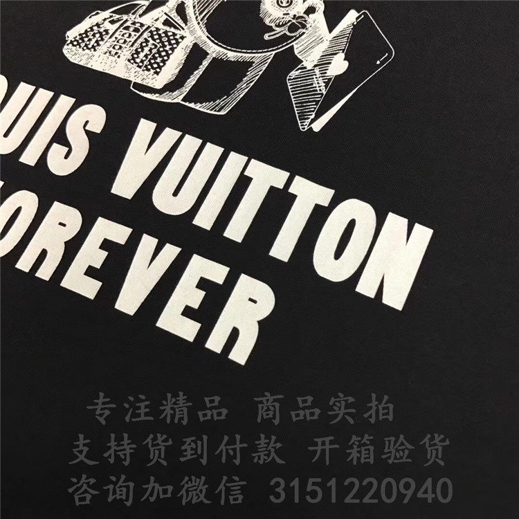 顶级高仿LV纯棉字母T恤 1A47EU黑色 VIVIENNE POP UP LOGO T恤