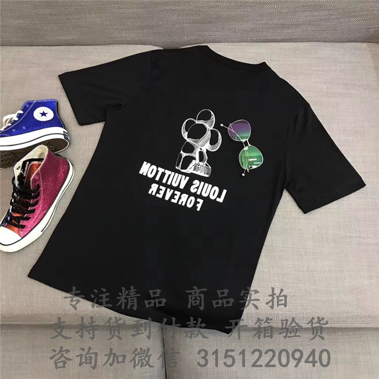 顶级高仿LV纯棉字母T恤 1A47EU黑色 VIVIENNE POP UP LOGO T恤