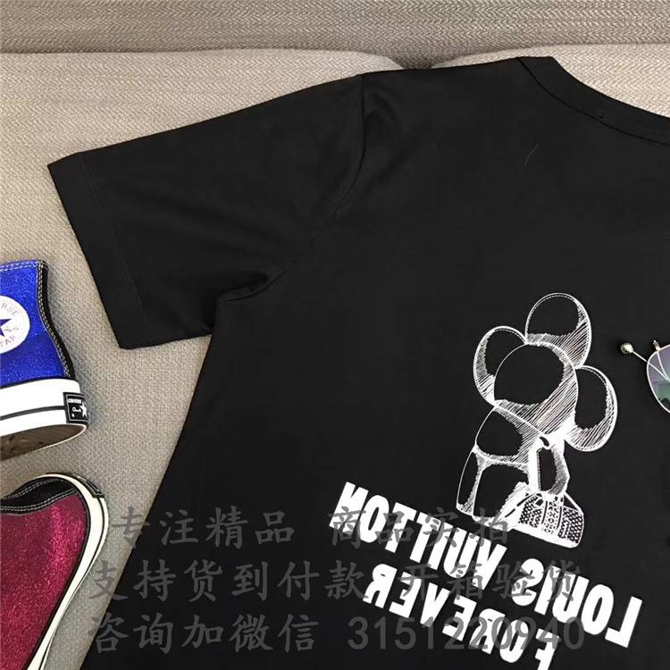 顶级高仿LV纯棉字母T恤 1A47EU黑色 VIVIENNE POP UP LOGO T恤