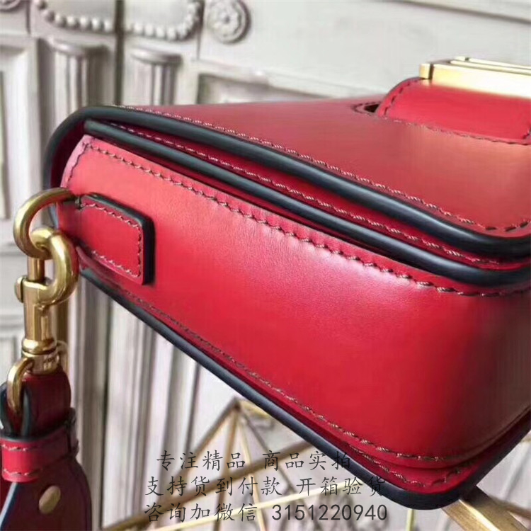 Dior肩带盒子包 M8000 DIO(R)EVOLUTION红色小牛皮翻盖式手提包