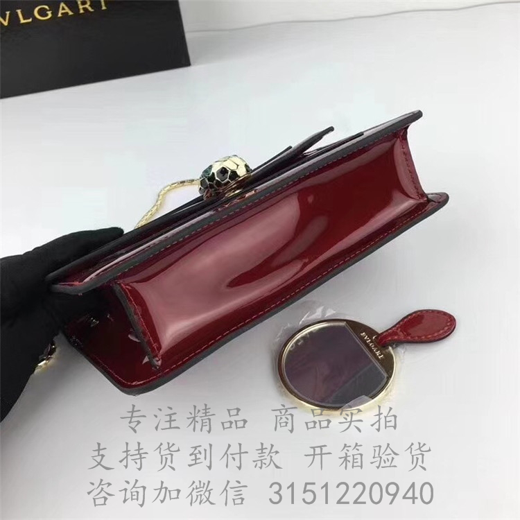 Bvlgari斜跨蛇头包 282180宝红色 Serpenti forever系列漆皮斜跨蛇头翻盖小包