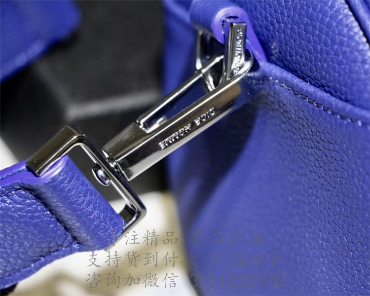 Dior圆筒包 1ATPO061 “ROLLER”宝蓝色粒面触感小牛皮手拿包