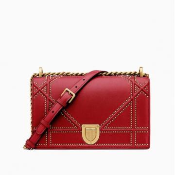 Dior链条盾牌包 M0422 DIORAMA酒红色铆钉小羊皮手提包