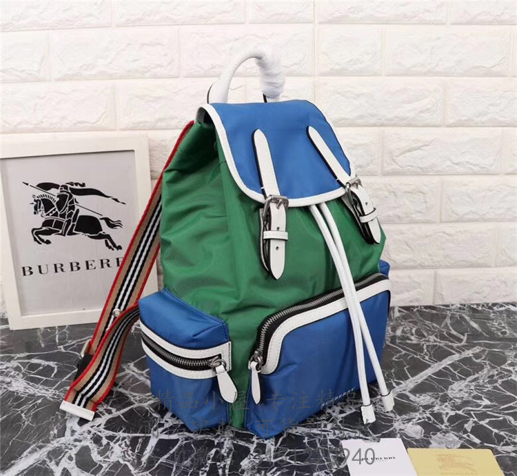 Burberry拼色双肩包 40765131 蓝色配绿色The Rucksack - 中号拼色尼龙军旅背包