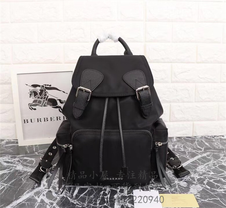 Burberry尼龙双肩包 40482971 黑色The Rucksack - 中号功能性尼龙拼皮革军旅背包