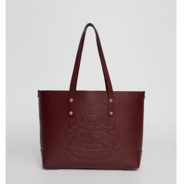 Burberry购物袋 40802081 酒红色小号压花徽章皮革托特包