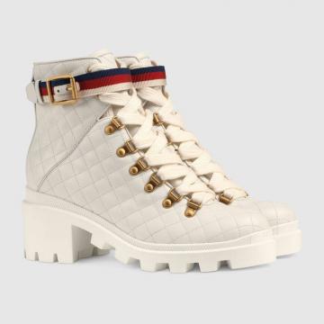 Gucci短靴子 ‎551823 白色绗缝皮革饰带踝靴