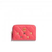 Chanel粉红色菱格羊皮徽章系列拉链零钱包 A81610 Y33379 5B454