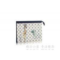 LV手拿包 M66649 白色动物系列犀牛大象长颈鹿和斑马印花Pochette Voyage中号手袋