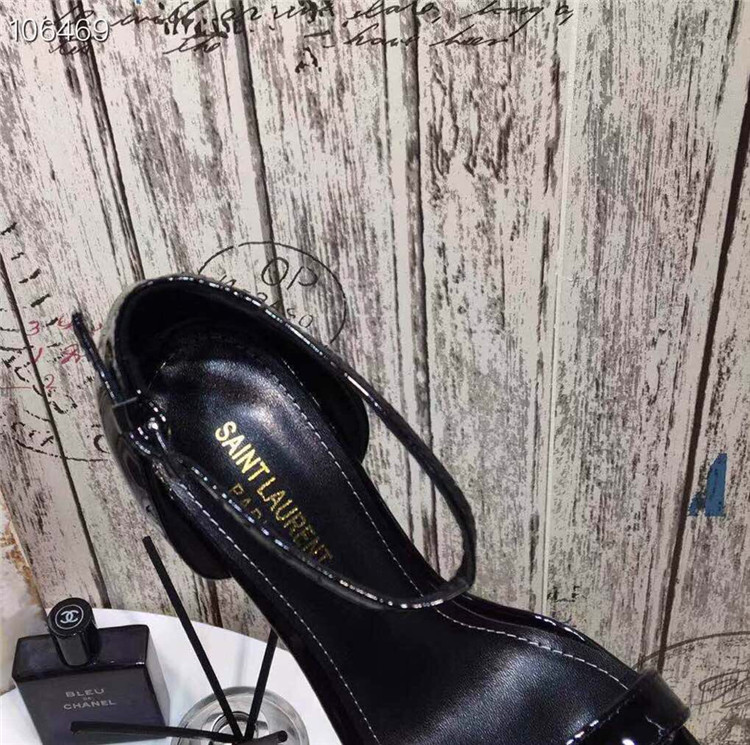 YSL圣罗兰黑色鞋跟OPYUM 黑色漆皮凉鞋 500250B8IVV1000