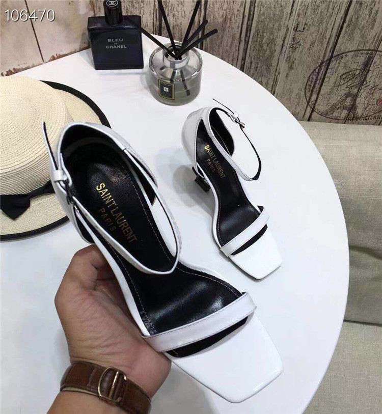 YSL圣罗兰黑色鞋跟OPYUM 白色漆皮凉鞋 5576620NPVV1607