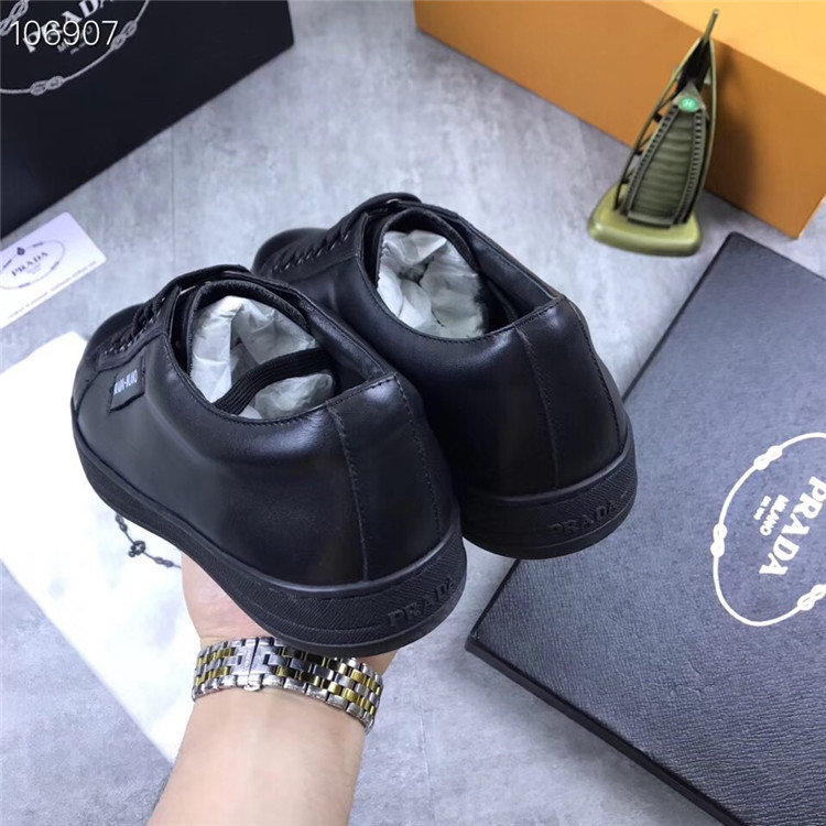 普拉达Prada黑色Etiquette 徽标皮革运动鞋板鞋 4E3319_6DT_F014B