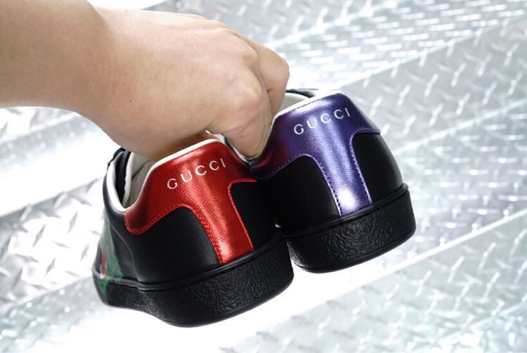 古驰Gucci黑色Ace系列豹头图案运动鞋 548669 A38V0 1163