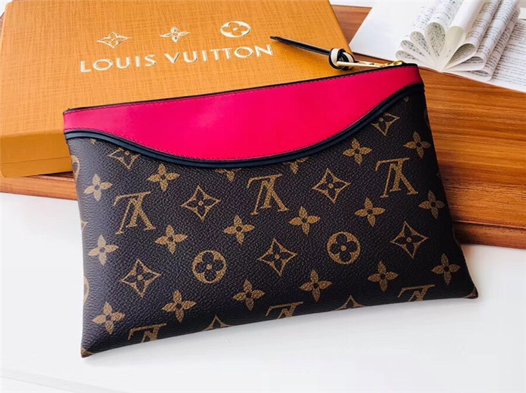 LV女款手包 M63936 酒红色配老花POCHETTE TUILERIES 手包