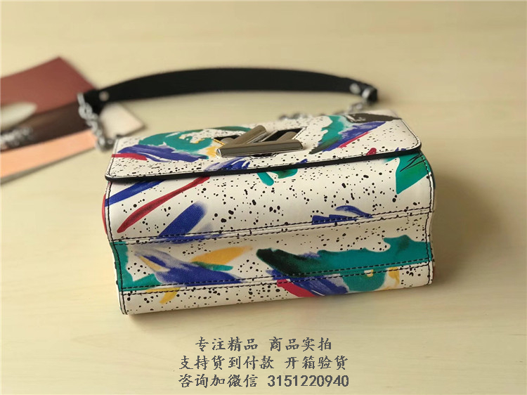 LV链条包 M53857 Splash 泼彩印花TWIST 中号手袋