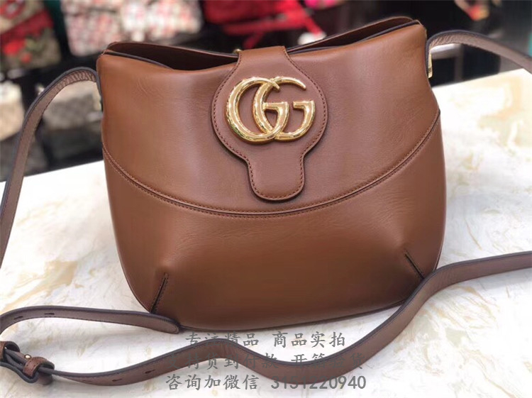 古驰Gucci浅棕色真皮Arli系列中号肩背新月包 ‎568857 0YK0G 2835