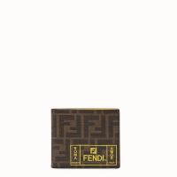 芬迪Fendi棕色FF图案饰色内衬和Fendi Label印花双折钱包 7M0169A7SBF17HW