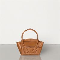 Bottega Veneta 600606VMAP12645 女士迷你 ARCO 手袋