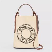 BURBERRY 80268241 女士 Peggy 小号徽标图案棉质帆布佩格水桶包