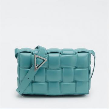 BOTTEGA VENETA 591970VCQR13608 女士水绿色加衬 CASSETTE 手袋 