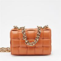 BOTTEGA VENETA 631421VBWZ07628 女士黏土粉色 THE CHAIN CASSETTE 手袋