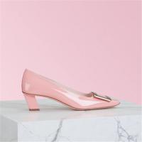 Roger Vivier RVW00600920D1PM211 女士粉色 Belle Vivier 金属扣单鞋