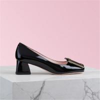 Roger Vivier RVW51923610D1PB999 女士黑色 Très Vivier 金属扣高跟鞋