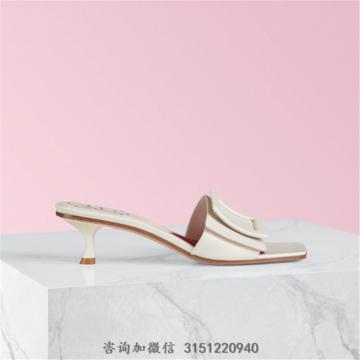 Roger Vivier RVW62631090TRPC019 女士白色 Covered Buckle Mules in Patent Leather