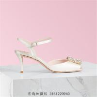 Roger Vivier RVW60730280RS0C001 女士奶油色 Flower Strass 钻扣丝缎凉鞋