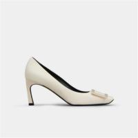 RogerVivier RVW40015280BSSC019 女士奶油色 Belle Vivier Trompette 喇叭跟漆皮单鞋