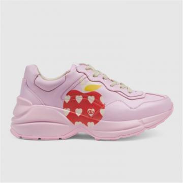 GUCCI 666196 女士粉色 心苹果图案 Rhyton 运动鞋
