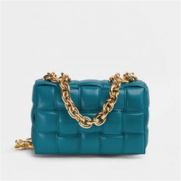 BOTTEGA VENETA 631421VBWZ03118 女士野鸭绿 CHAIN CASSETTE 斜挎包