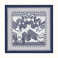 HERMES H043867S 女士海军蓝 “曲折鞍带”55厘米真丝方巾