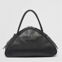 PRADA 1BB082 女士黑色 Prada Triangle 皮革保龄球手袋