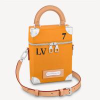 LV M59666 男士姜黄色 VERTICAL BOX TRUNK 手袋