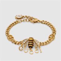 GUCCI 681597 女士金色 饰蜜蜂吊坠和手写体 GUCCI 手链
